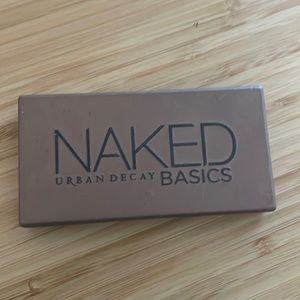 Urban Decay naked basics pallet